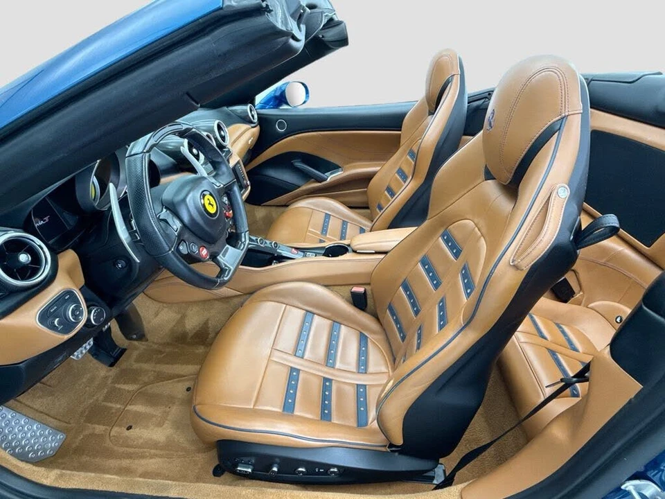 2015 Ferrari California T - Image 25 of 31
