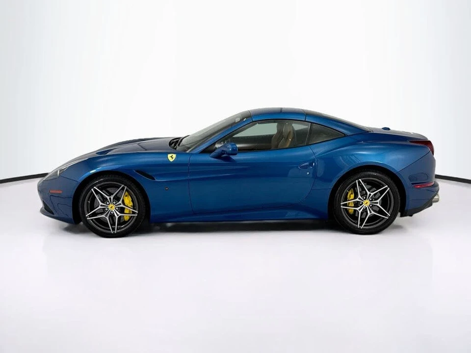 2015 Ferrari California T - Image 16 of 31