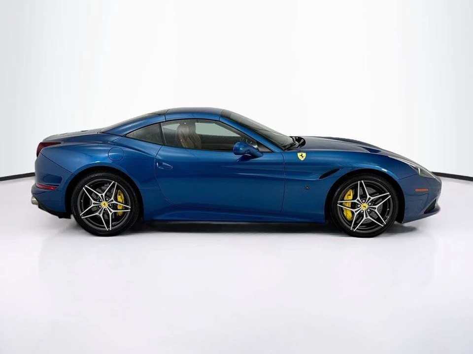 2015 Ferrari California T - Image 12 of 31