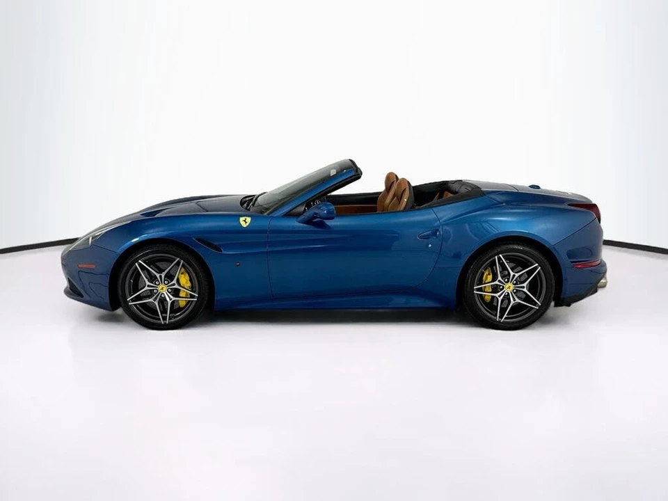 2015 Ferrari California T - Image 8 of 31