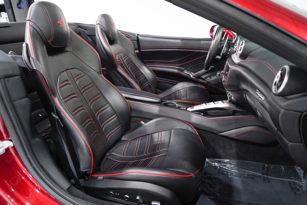 2015 Ferrari California T - Image 18 of 31