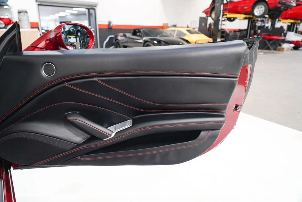 2015 Ferrari California T - Image 19 of 31