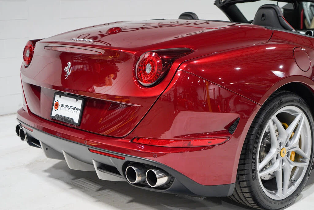 2015 Ferrari California T - Image 24 of 31