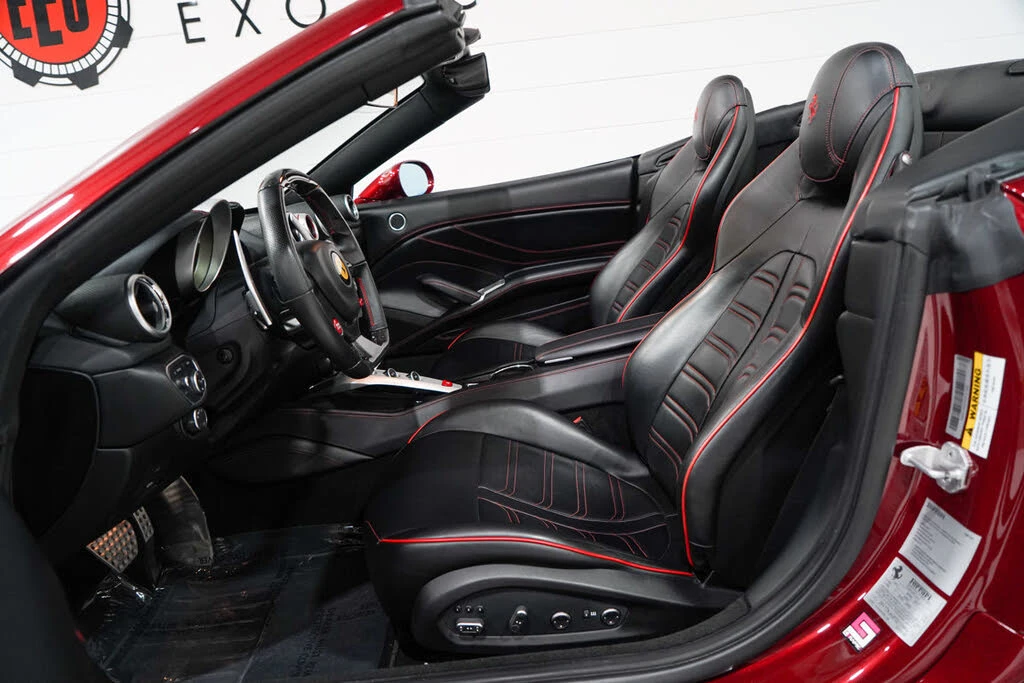 2015 Ferrari California T - Image 9 of 31