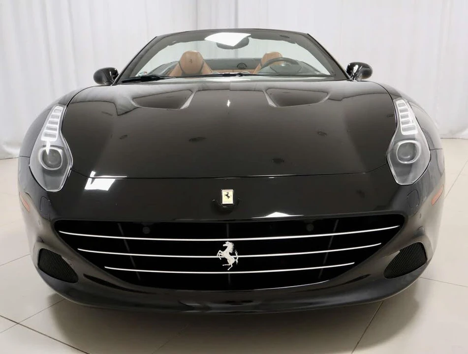 2015 Ferrari California T - Image 8 of 31