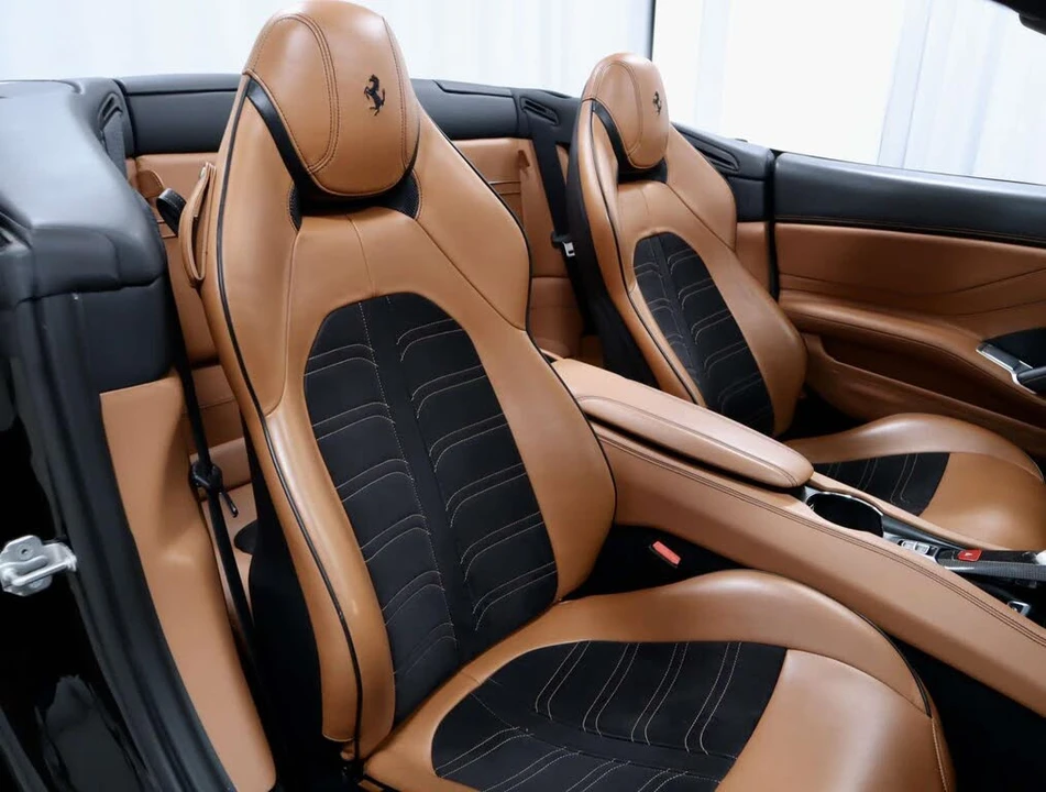 2015 Ferrari California T - Image 15 of 31