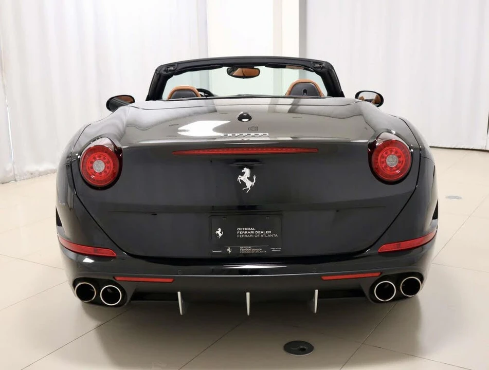 2015 Ferrari California T - Image 4 of 31
