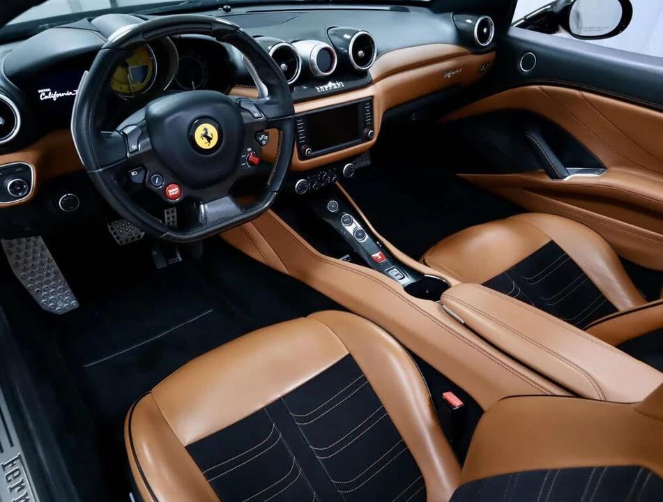 2015 Ferrari California T - Image 19 of 31