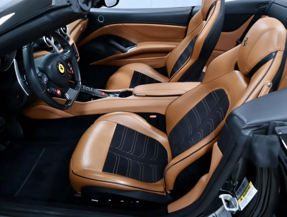 2015 Ferrari California T - Image 18 of 31