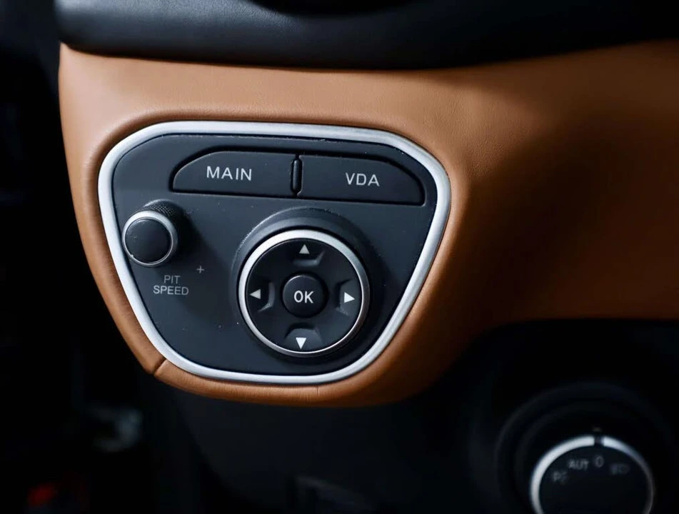 2015 Ferrari California T - Image 24 of 31