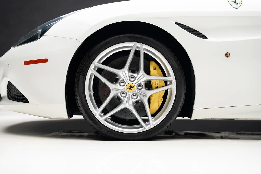 2015 Ferrari California T - Image 21 of 31