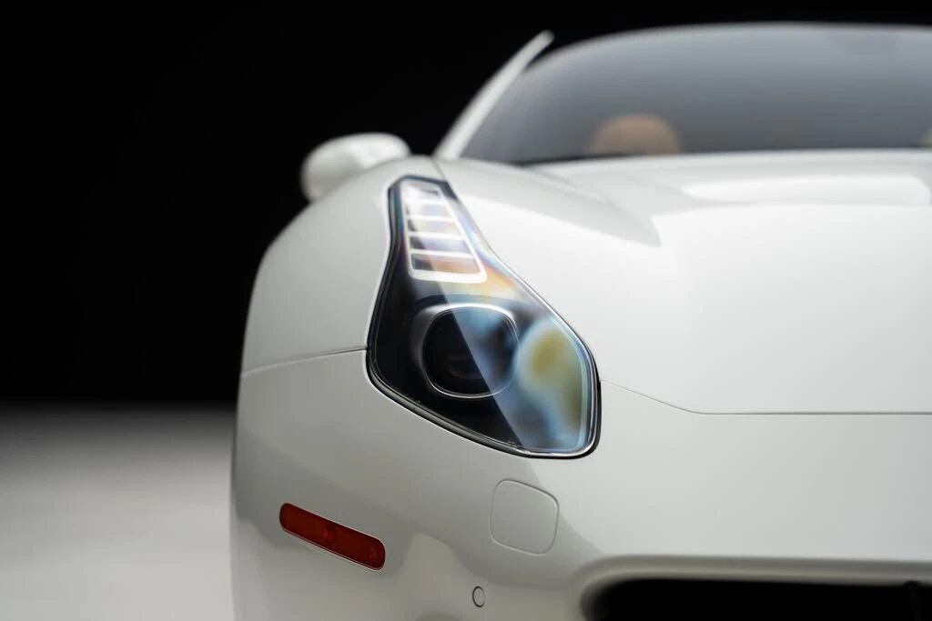 2015 Ferrari California T - Image 10 of 31
