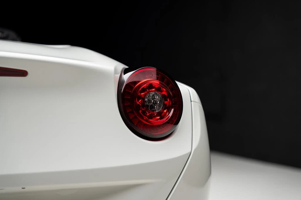 2015 Ferrari California T - Image 31 of 31