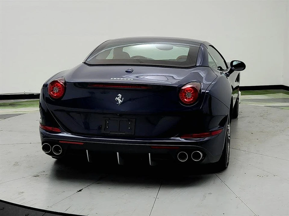 2015 Ferrari California T - Image 6 of 31