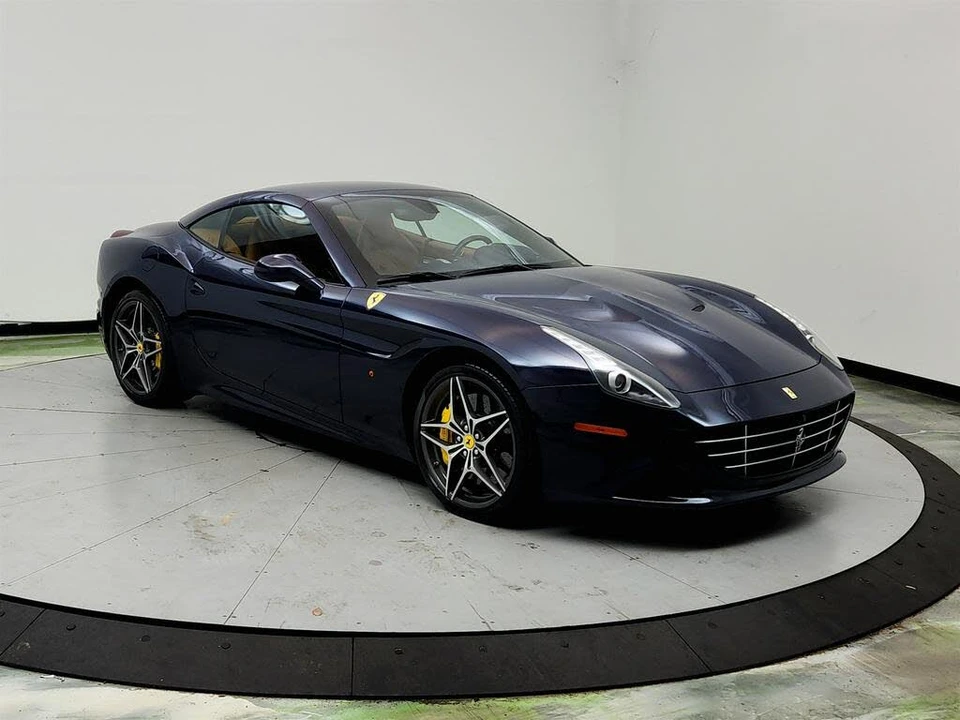 2015 Ferrari California T - Image 3 of 31