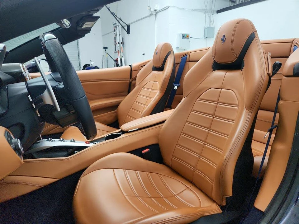 2015 Ferrari California T - Image 14 of 31