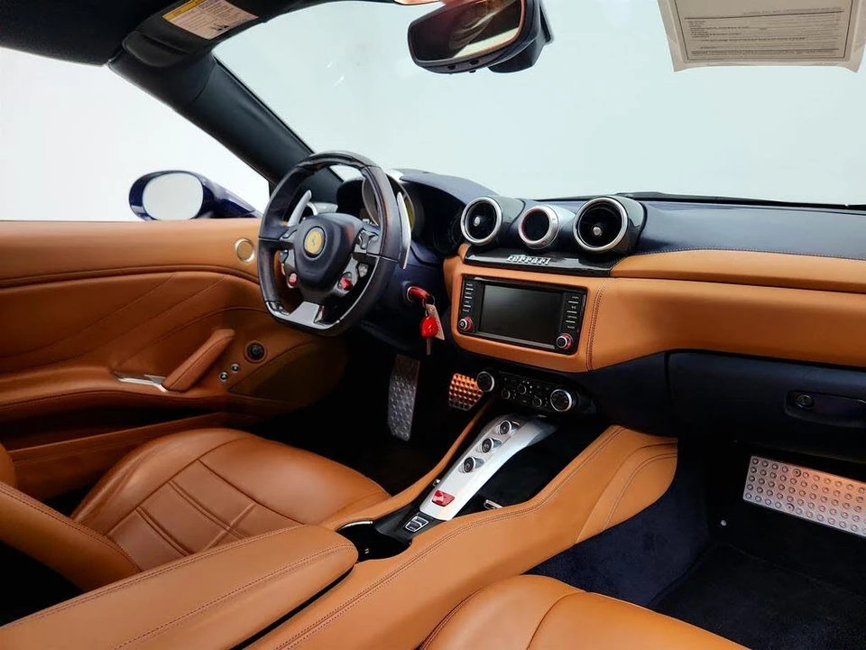 2015 Ferrari California T - Image 23 of 31
