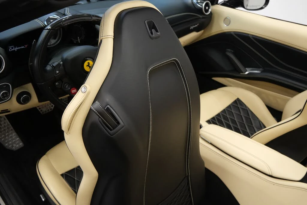2015 Ferrari California T - Image 31 of 31