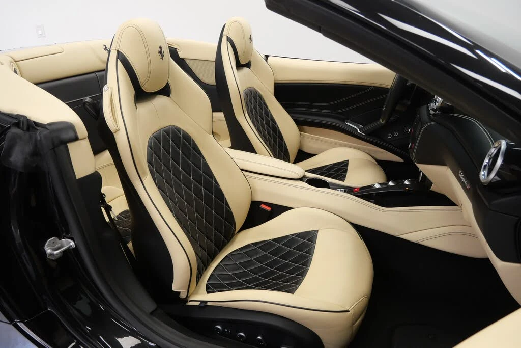 2015 Ferrari California T - Image 25 of 31