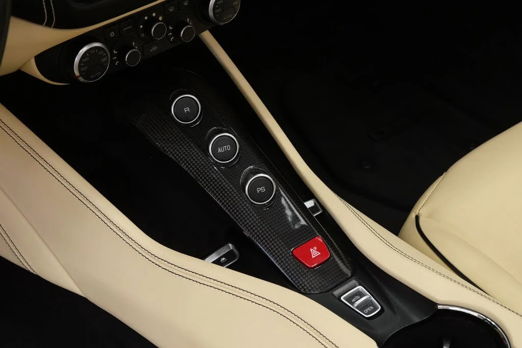 2015 Ferrari California T - Image 27 of 31