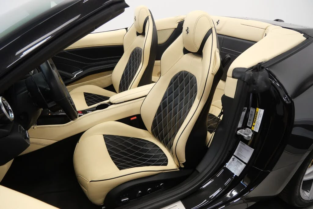 2015 Ferrari California T - Image 24 of 31