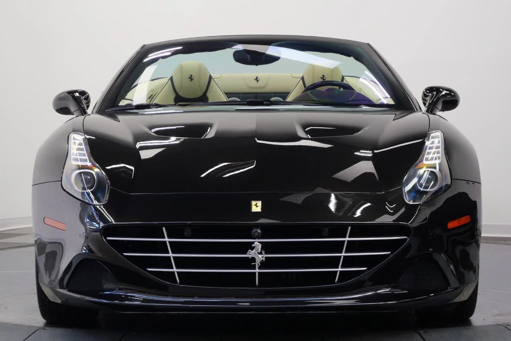 2015 Ferrari California T - Image 4 of 31
