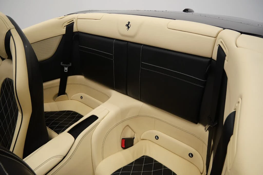 2015 Ferrari California T - Image 16 of 31