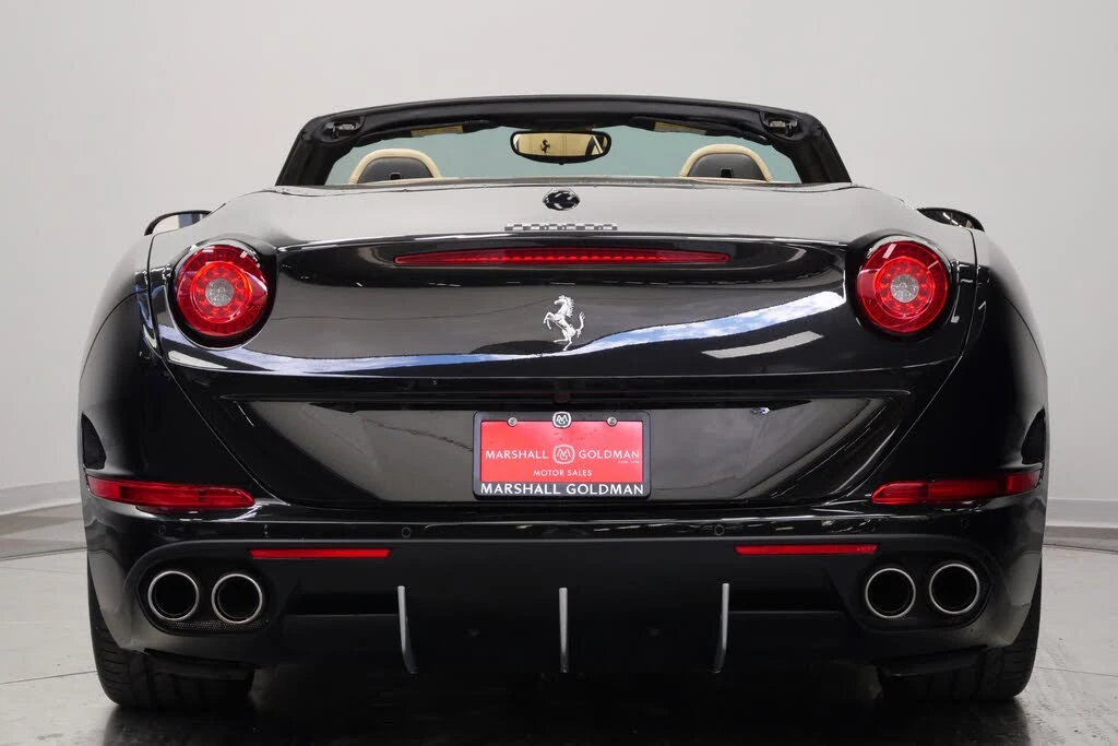 2015 Ferrari California T - Image 8 of 31