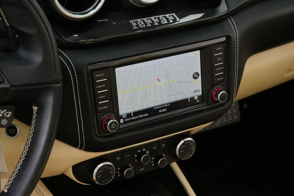 2015 Ferrari California T - Image 17 of 31