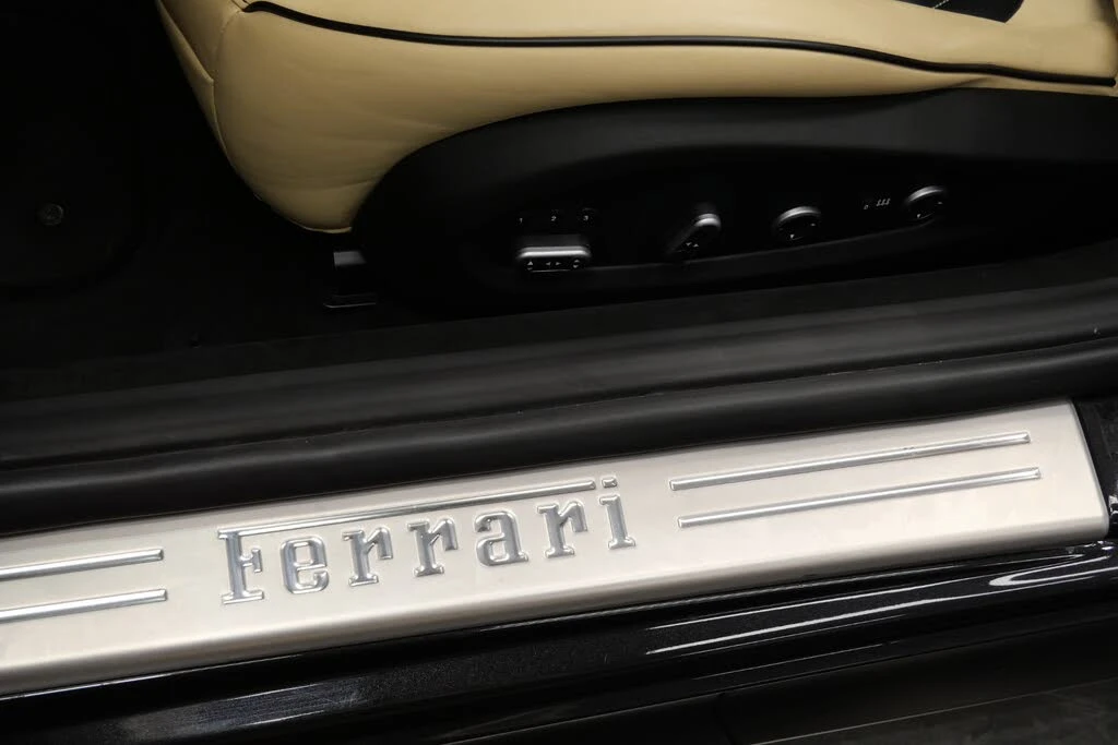 2015 Ferrari California T - Image 29 of 31