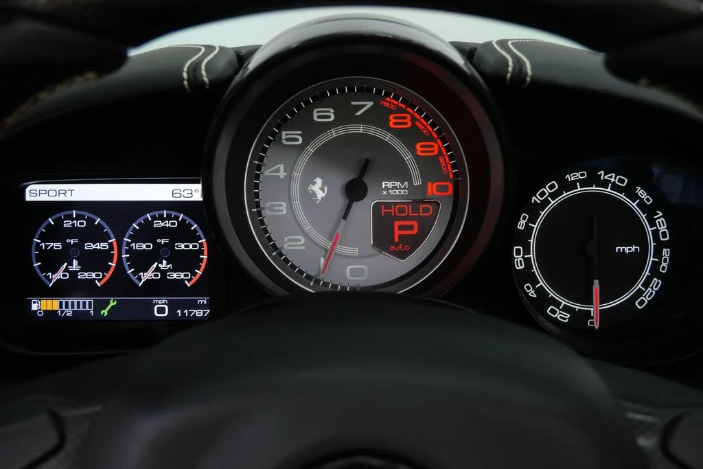 2015 Ferrari California T - Image 22 of 31