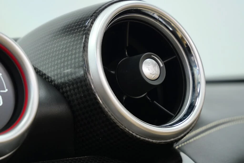 2015 Ferrari California T - Image 26 of 31