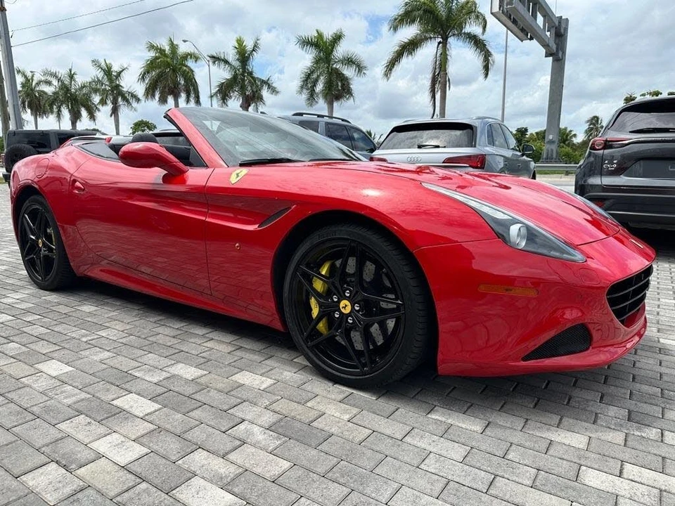 2015 Ferrari California T - Image 12 of 31