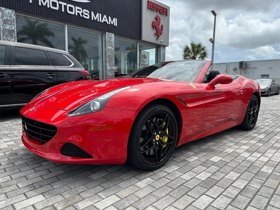 2015 Ferrari California T - Image 13 of 31