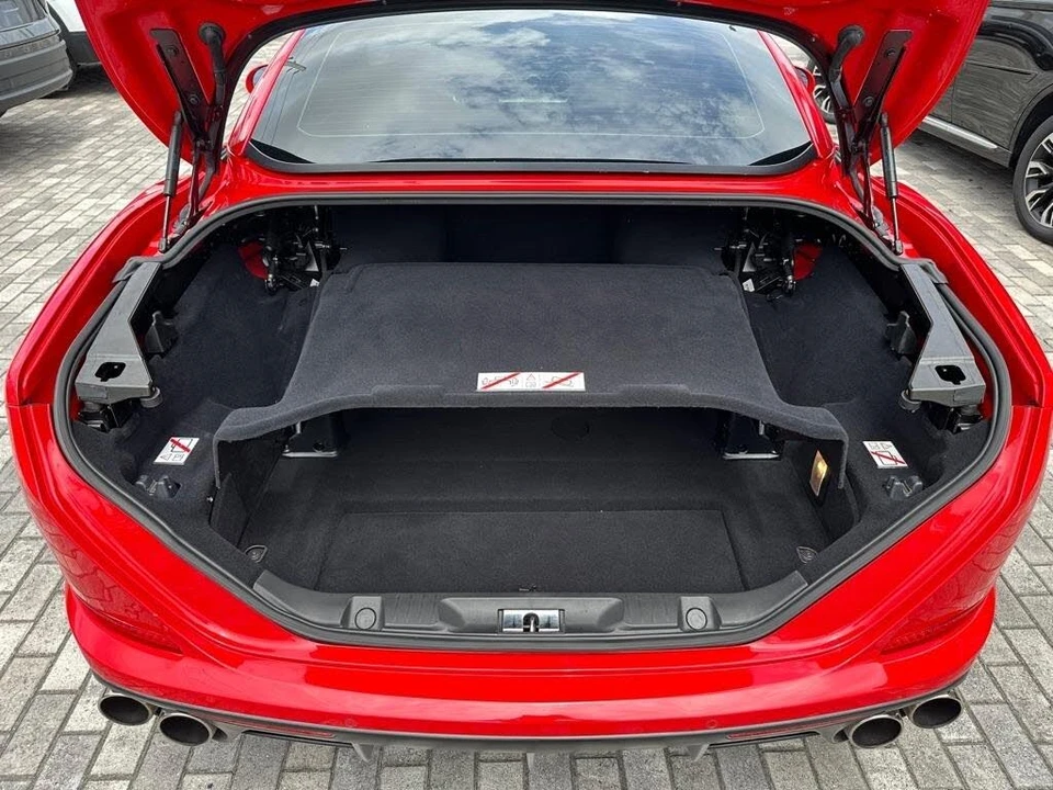 2015 Ferrari California T - Image 8 of 31