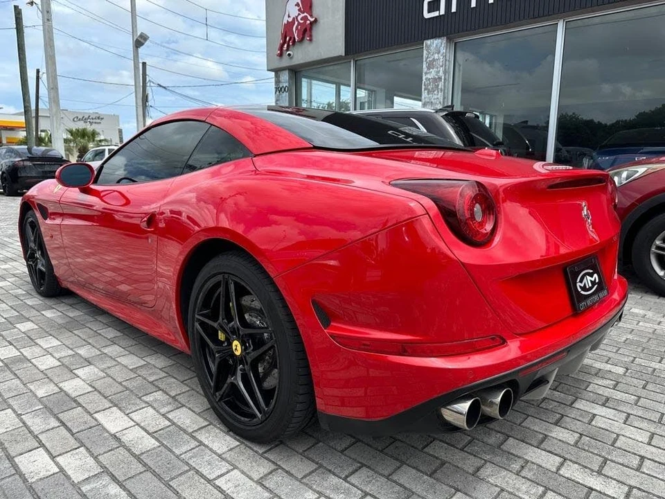 2015 Ferrari California T - Image 6 of 31