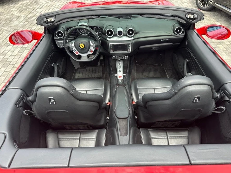 2015 Ferrari California T - Image 19 of 31
