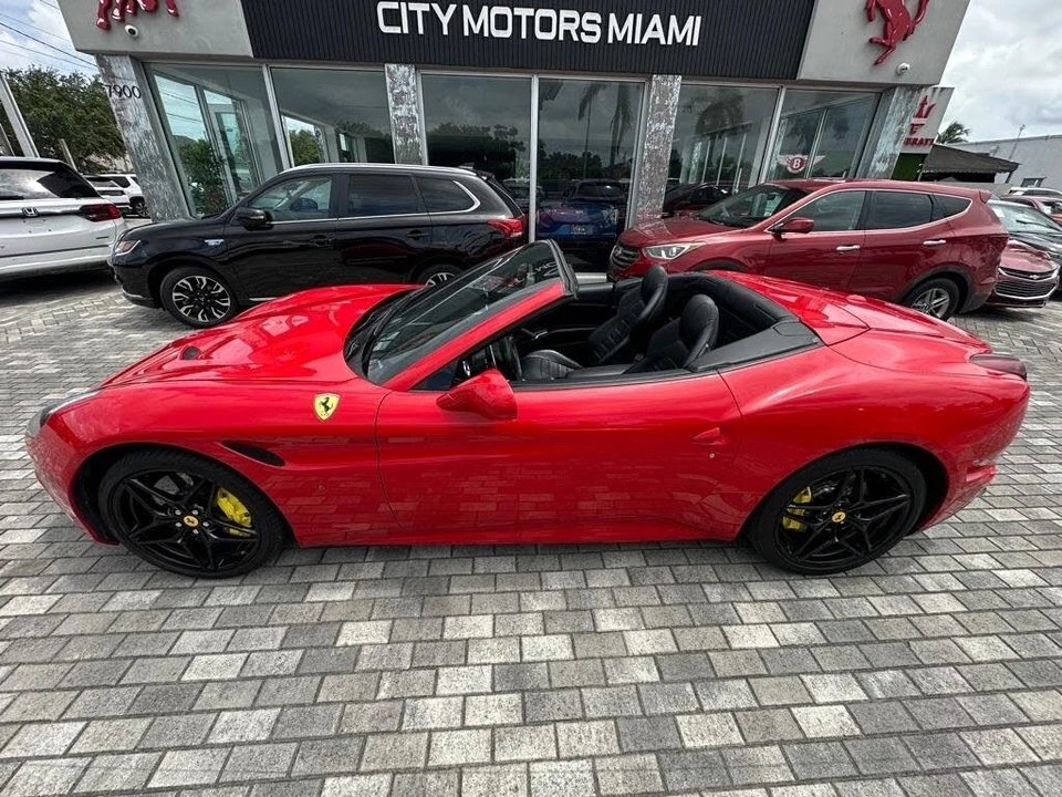 2015 Ferrari California T - Image 15 of 31