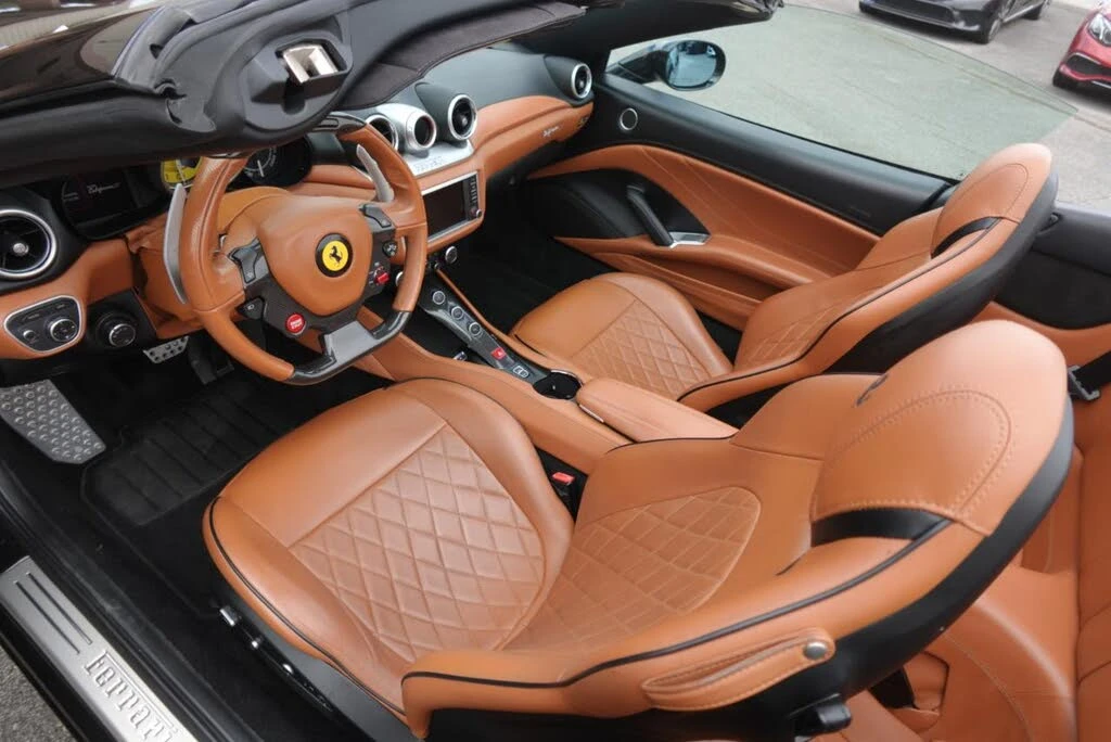 2015 Ferrari California T - Image 17 of 25