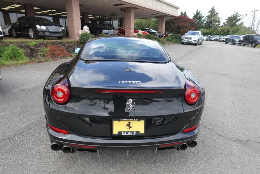 2015 Ferrari California T - Image 3 of 25