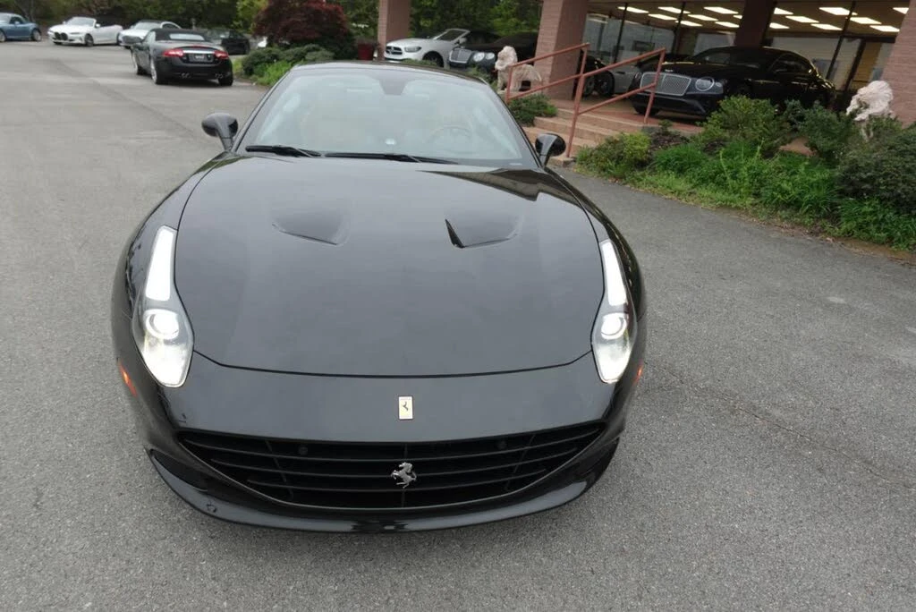 2015 Ferrari California T - Image 6 of 25