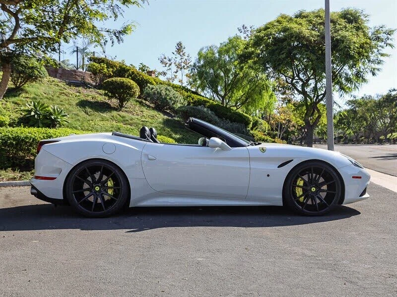 2015 Ferrari California T - Image 6 of 31