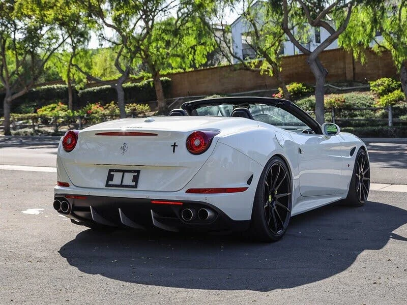2015 Ferrari California T - Image 5 of 31
