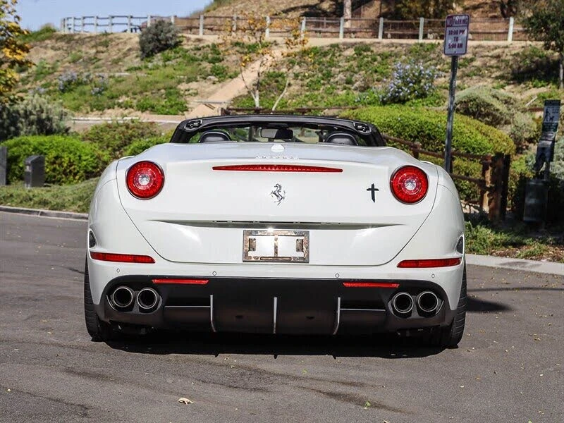 2015 Ferrari California T - Image 4 of 31
