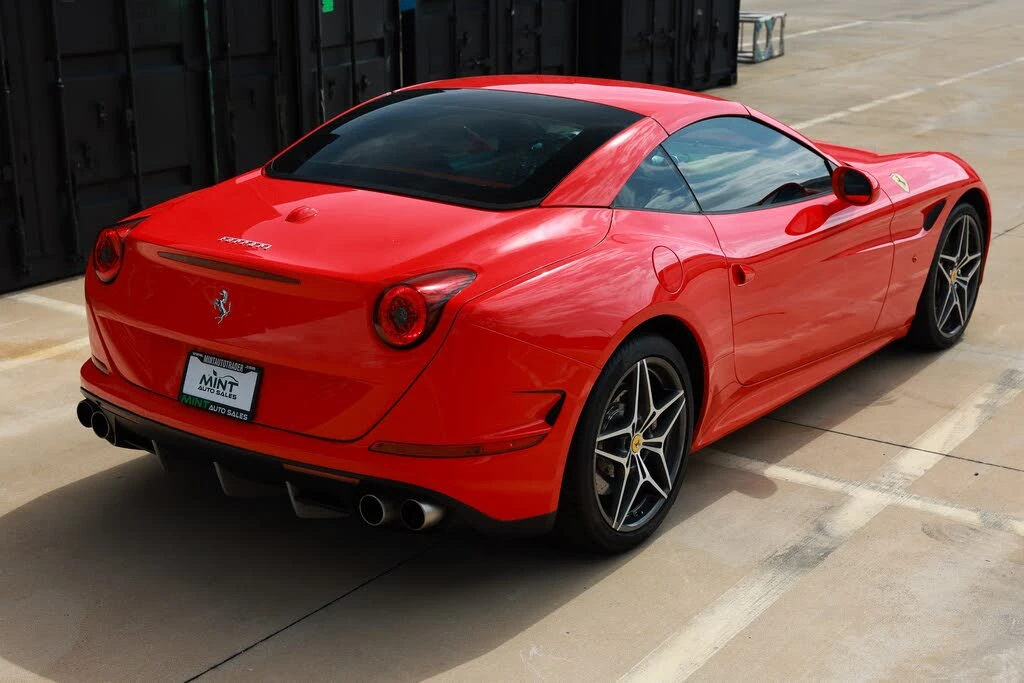 2015 Ferrari California T - Image 16 of 31