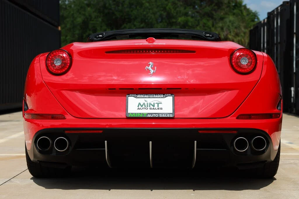2015 Ferrari California T - Image 12 of 31