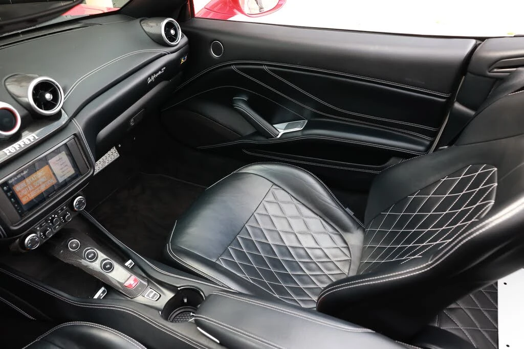 2015 Ferrari California T - Image 29 of 31