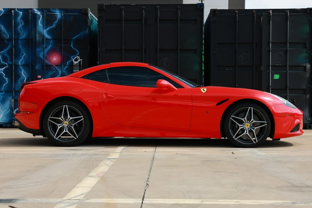 2015 Ferrari California T - Image 18 of 31