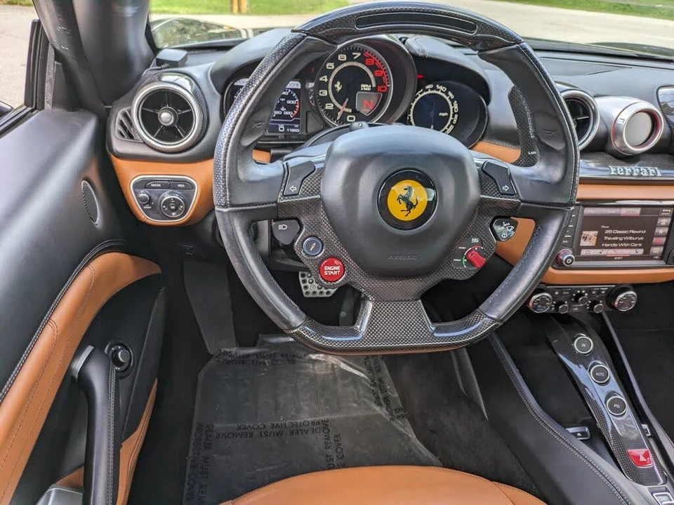 2015 Ferrari California T - Image 18 of 31