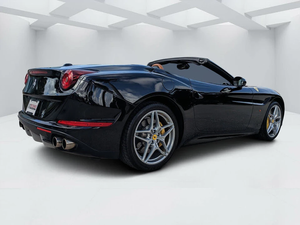 2015 Ferrari California T - Image 3 of 31